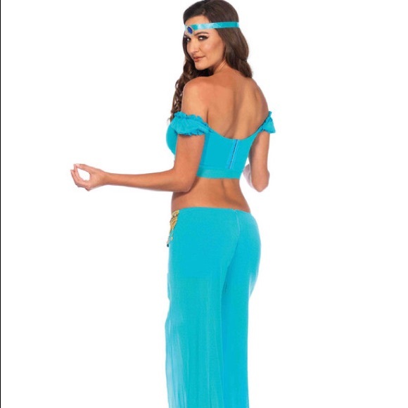 Leg Avenue jasmine costume